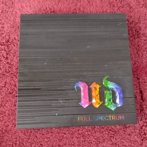 Urban Decay full spectrum eyeshadow palette